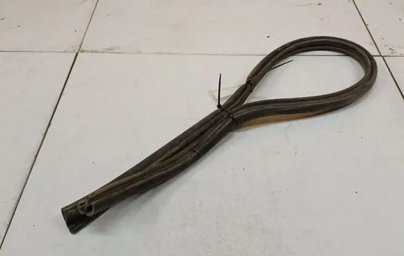 Skoda Octavia Mk2 (1Z) Rubber seal front coupe door 