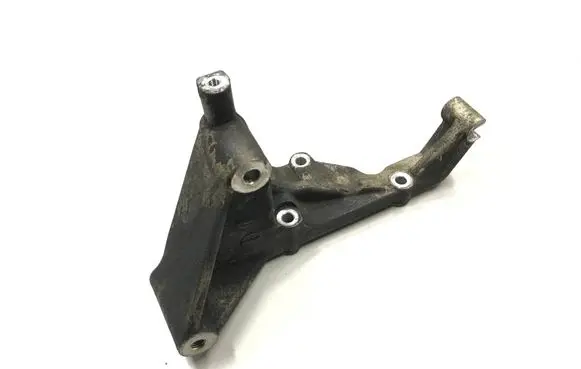 KIA Sorento Generator/alternator bracket k3266