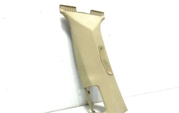 Volvo XC60 (B) pillar trim (top) 6841929