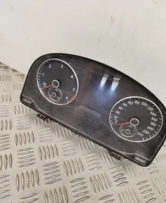 Volkswagen Caddy Speedometer (instrument cluster) 2K0920866A