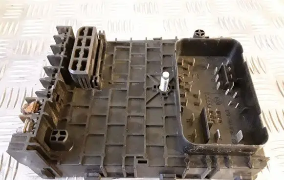 Volkswagen PASSAT B6 Comfort/convenience module 3C0937125 63592777