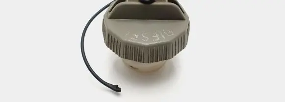 Mazda 3 I Fuel tank filler cap 
