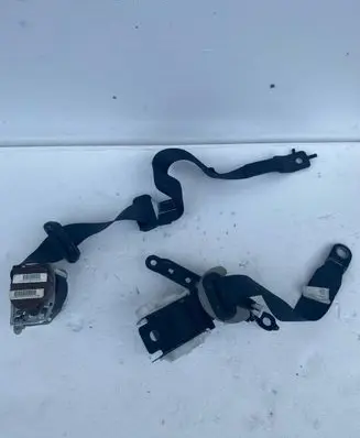Jeep Grand Cherokee Rear seatbelt P5ME40DX9AA T1WK502744JJ30