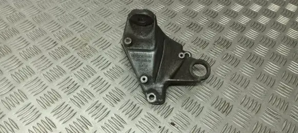 Audi A4 S4 B5 8D Engine mounting bracket 8D0399114L