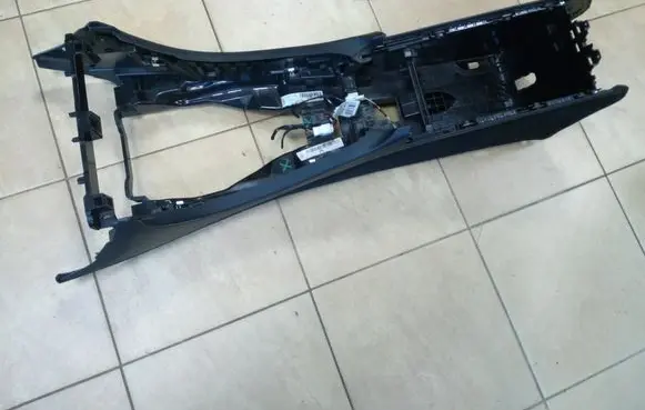 Mercedes-Benz E W213 Center console 2136801600 NE69438