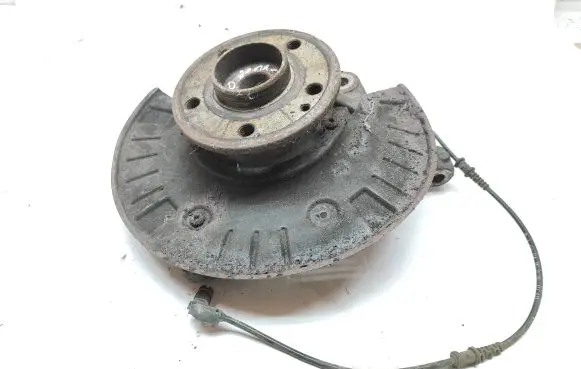 Mercedes-Benz Vito Viano W639 Front wheel hub