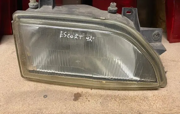 Ford Escort Headlight/headlamp D92AG13005C2B