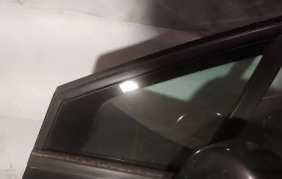Citroen C4 I Front door vent window glass four-door 