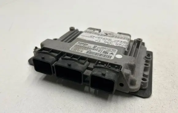 Peugeot 308 SW Engine control unit/module 9653958980 9664843780 0281013872
