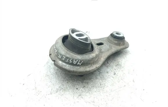 Renault Master III Engine mount bracket 93866731