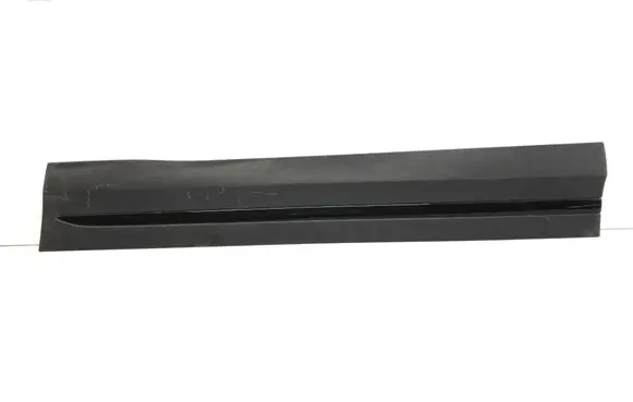 Mercedes-Benz GLA H247 Front door trim (molding) A2477271501