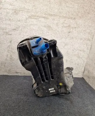 Audi Q7 4M AdBlue liquid reservoir 4M0131878CF 4M0131969N