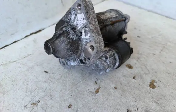Opel Vivaro Starter motor 233000106R ESW2014 33171PG