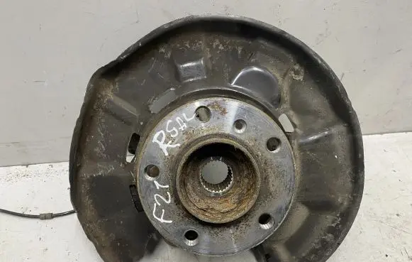 BMW 1 F20 F21 Rear wheel hub 6792516