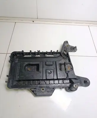 Battery tray