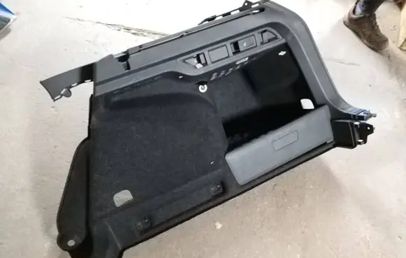 Skoda Octavia Mk4 Trunk/boot side trim panel 5E7867428C