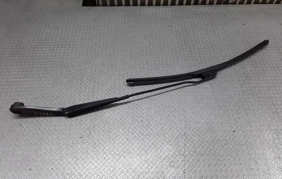 Chrysler Sebring (ST-22 - JR) Windshield/front glass wiper blade 05303716AB