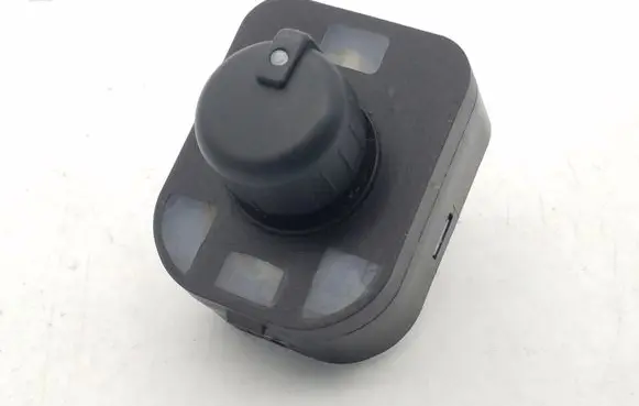 Wing mirror switch