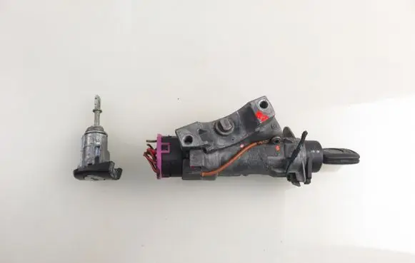 Skoda Fabia Mk1 (6Y) Ignition lock 4B0905851C