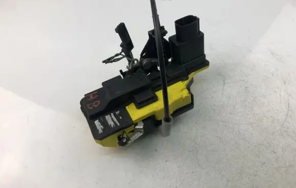 Volvo V70 Coupe door lock (next to the handle) 123456
