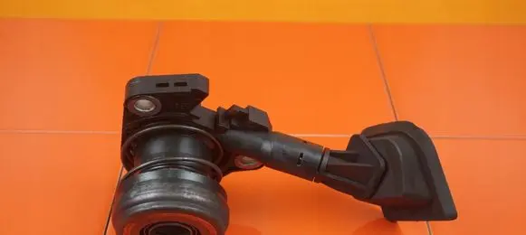 Peugeot 3008 I Clutch slave cylinder 5FV 15MB21