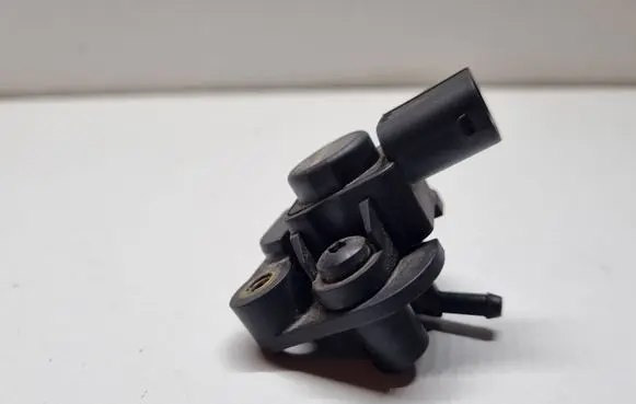 Mercedes-Benz C W204 Air pressure sensor A6511530041