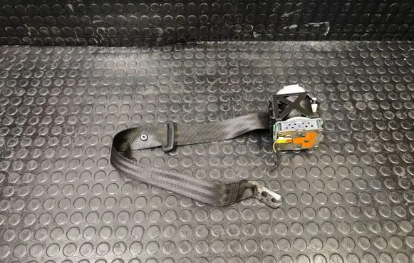 Audi A8 S8 D4 4H Rear seatbelt 4H0857805D