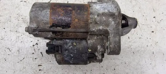 Toyota Yaris Starter motor 2810021020