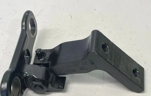 Volvo XC90 Rear door lower hinge 31424590