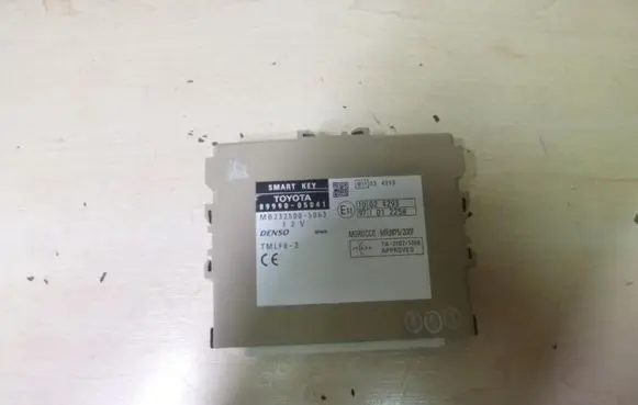 Toyota Avensis T270 Keyless (KESSY) go control unit/module 8999005041 G929