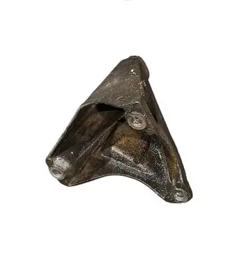 Audi A8 S8 D3 4E Engine mounting bracket 4E0199307AR