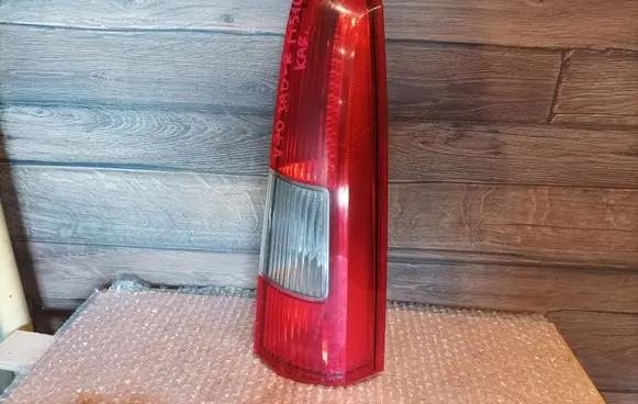 Volvo V70 Rear/tail lights SAEIS98DOT THK152 152844