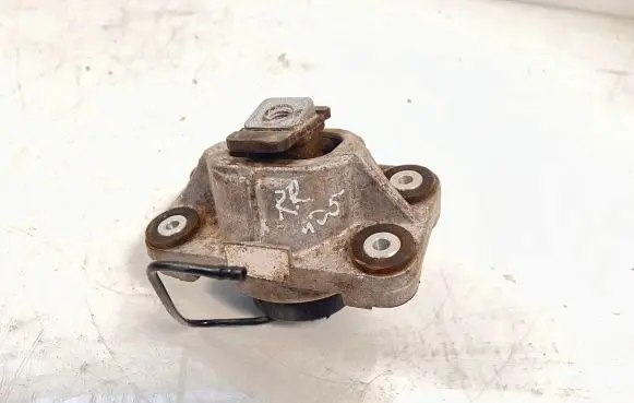 Land Rover Range Rover L405 Engine mount bracket