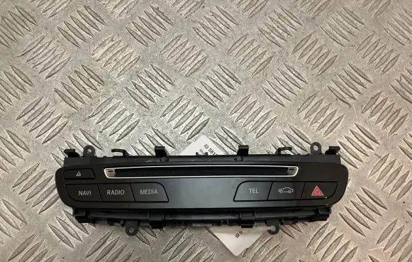 Mercedes-Benz GLC X253 C253 Head unit multimedia control A2059055201