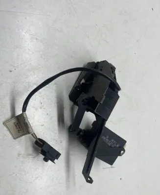 BMW 5 E39 Tailgate window lock/catch/latch 8238469 67118384069