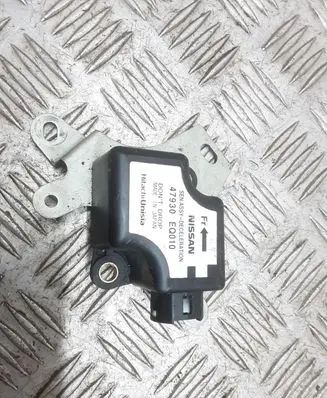 Nissan X-Trail T30 ESP acceleration yaw rate sensor 47930EQ010