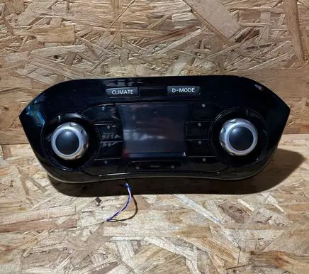 Nissan Juke I F15 Climate control/heater control trim 24845BV82A