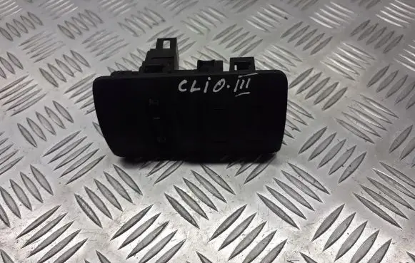 Renault Modus Headlight level adjustment motor 8200475624