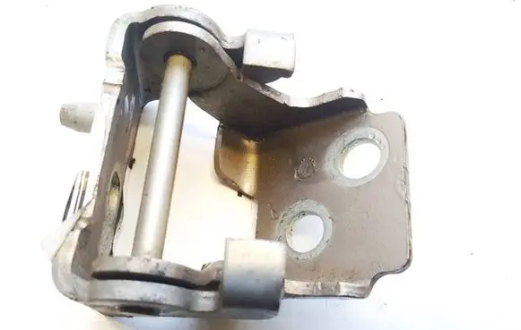 Citroen C5 Rear door lower hinge