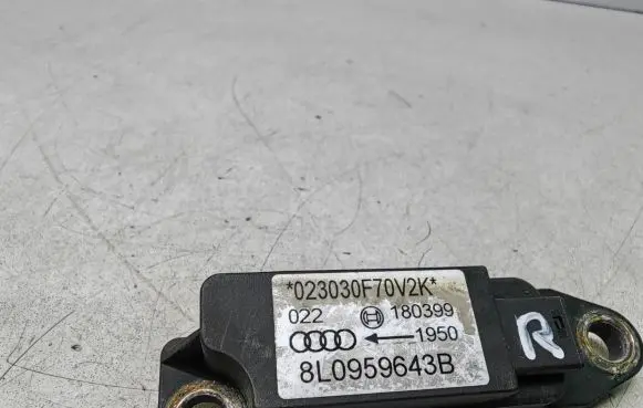 Audi A3 S3 8L Airbag deployment crash/impact sensor 8L0959643B