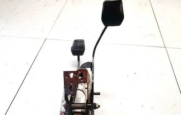 Ford Focus Brake pedal 982024551aa 9820-24551-aa