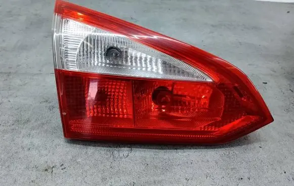 Rear/tail lights