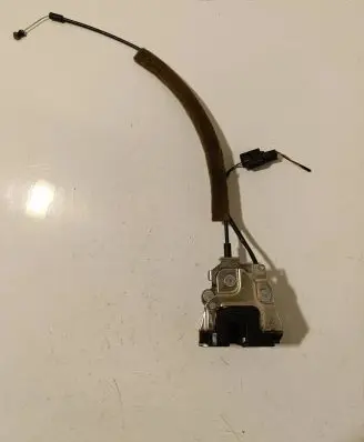 Opel Movano B Rear door lock 905030009r