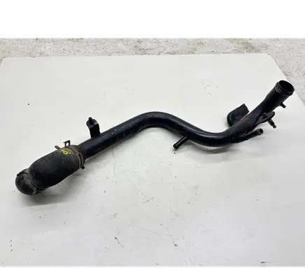 Volkswagen PASSAT B5.5 Engine coolant pipe/hose 038121071S