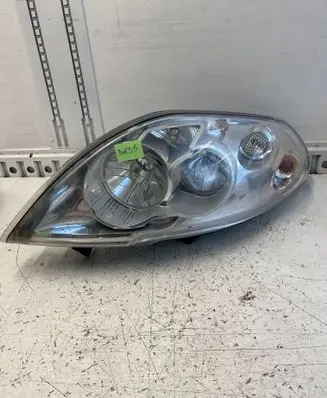 Renault Master III Headlight/headlamp 084421165RM 084421165R