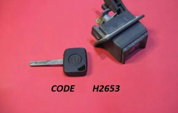 Opel Omega A Tailgate exterior lock H2653