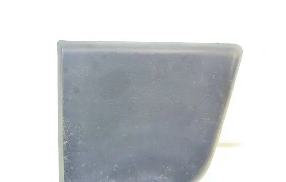 Rear fender molding trim
