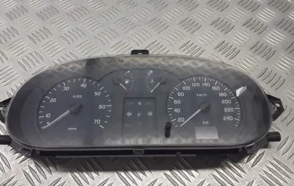 Renault Megane I Speedometer (instrument cluster) 8200066929