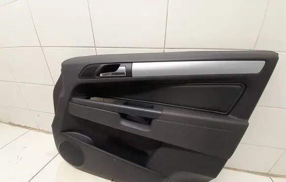 Opel Zafira B Front door card panel trim 13164632