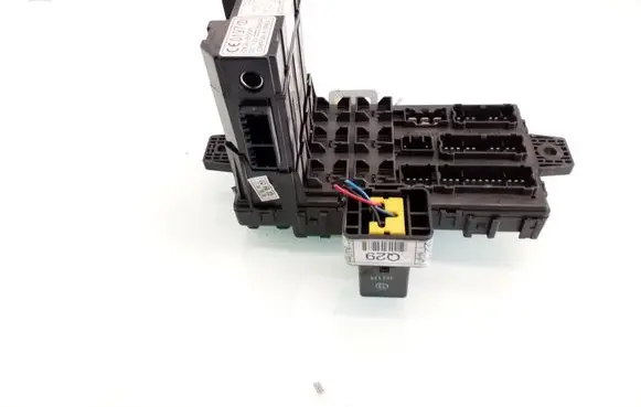 Hyundai Santa Fe Fuse module 9540026500